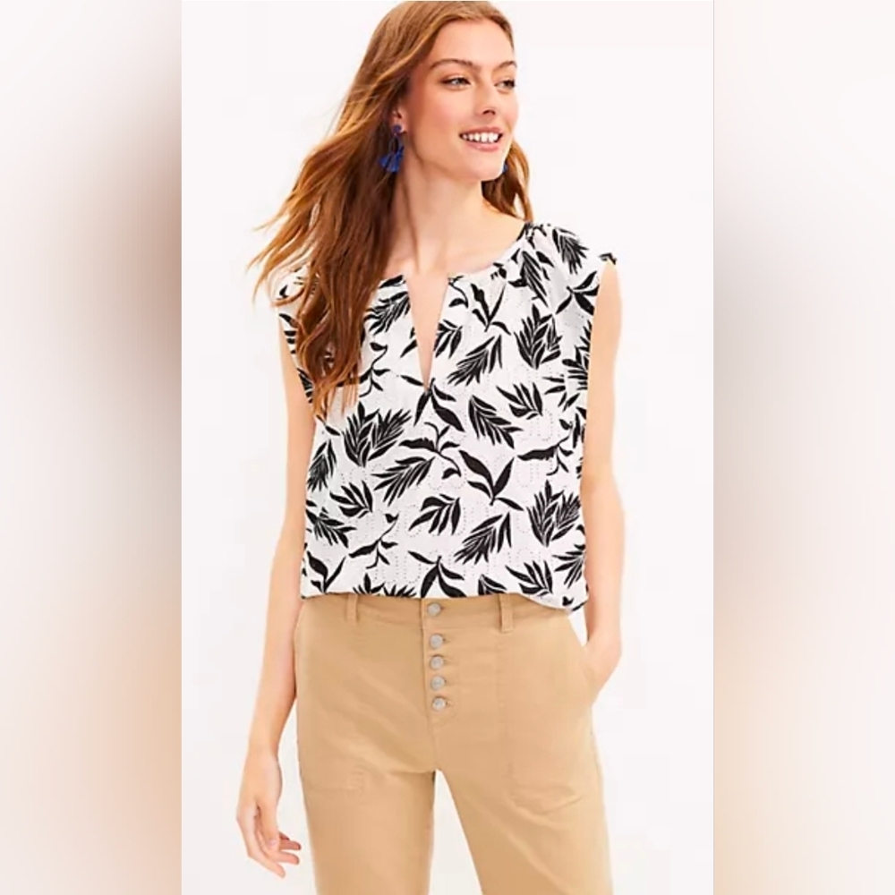 Loft Petite Palm Flutter Sleeve Shell Size SP